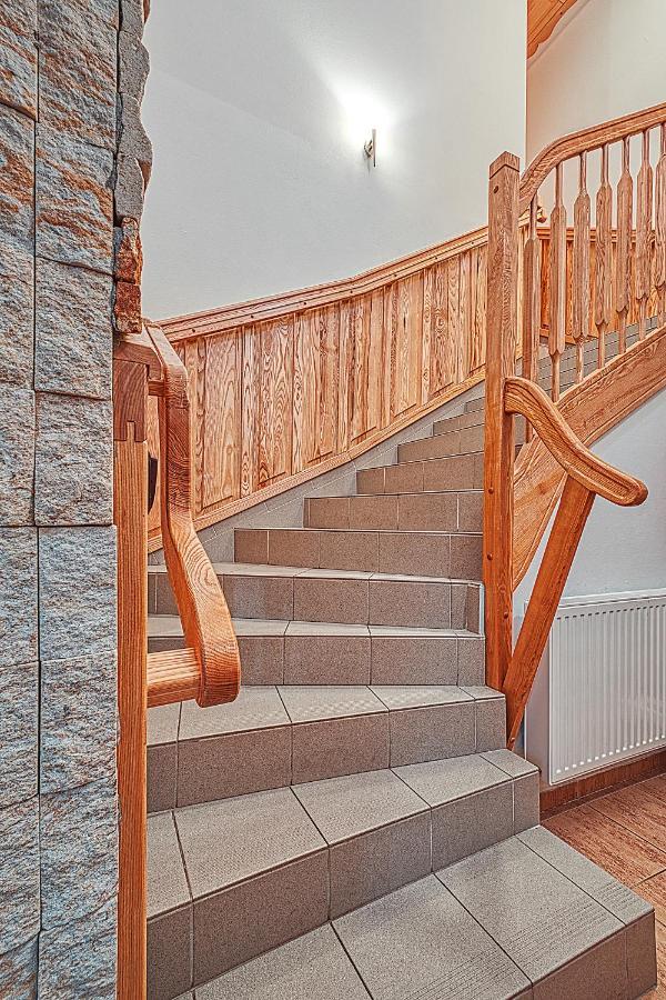 تشيرني دول Apartments White - Hill المظهر الخارجي الصورة